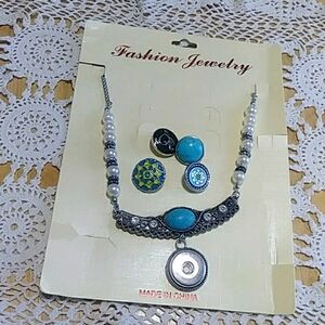 Blinged turquoise Snap Jewelry Necklace with 4 buttons, new items